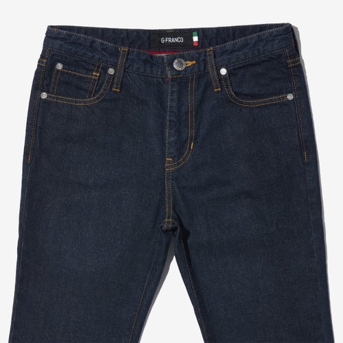 G-FRANCOのレディースジーンズ、SLIM TAPERED（スリムテーパード）Indigo（インディゴ）の正面からのアップ