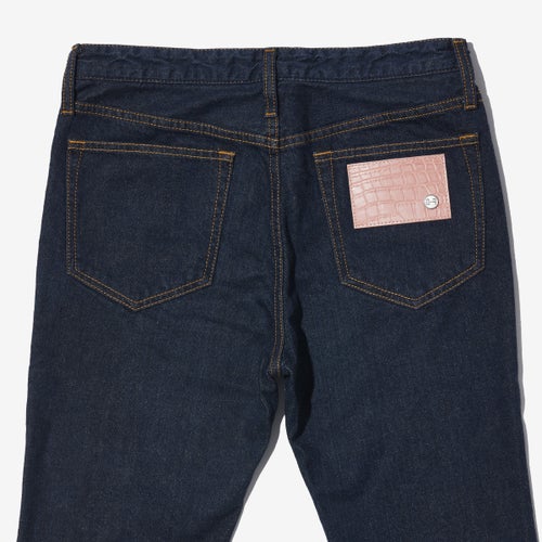 G-FRANCOのレディースジーンズ、SLIM TAPERED（スリムテーパード）Indigo（インディゴ）の背面からのアップ
