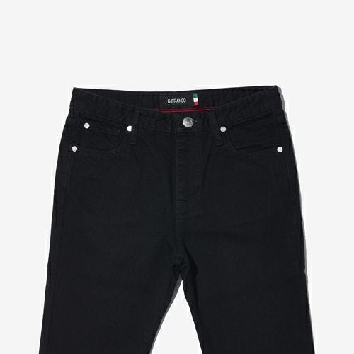 G-FRANCOのレディースジーンズ、SLIM TAPERED（スリムテーパード）Black（ブラック）の正面からのアップ