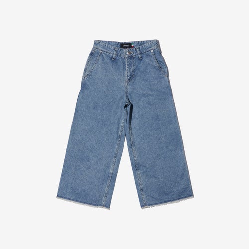 G-FRANCOのレディースジーンズ、WIDE FIT（ワイドフィット）Light Blue（ライトブルー）の正面からの全体図
