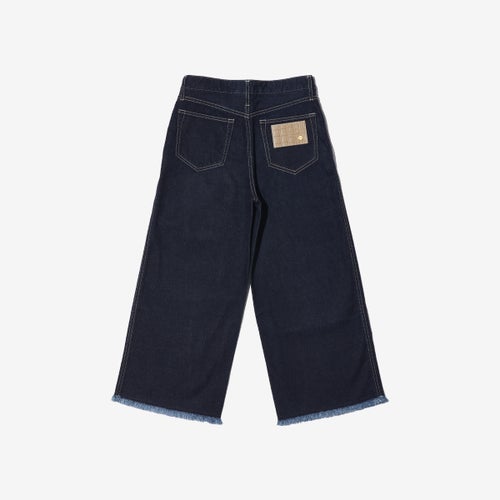 G-FRANCOのレディースジーンズ、WIDE FIT（ワイドフィット）Indigo（インディゴ）の背面からの全体図