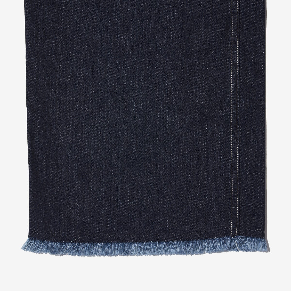 G-FRANCOのレディースジーンズ、WIDE FIT（ワイドフィット）Indigo（インディゴ）の裾