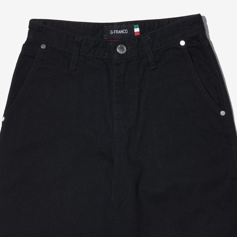 G-FRANCOのレディースジーンズ、WIDE FIT（ワイドフィット）Black（ブラック）の正面からのアップ