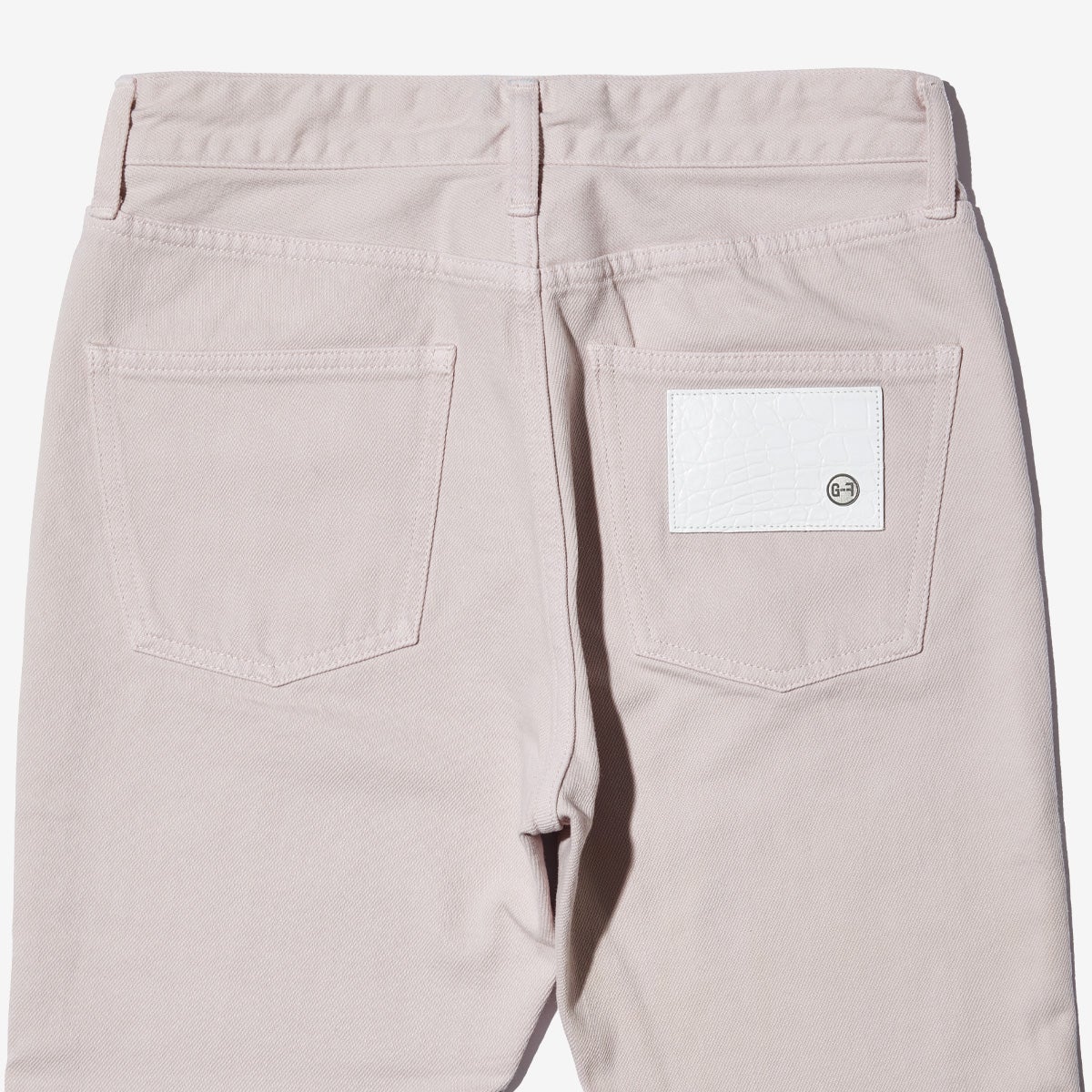 G-FRANCOのレディースジーンズ、COLOR DENIM（カラーデニム）Pink（ピンク）の背面からのアップ
