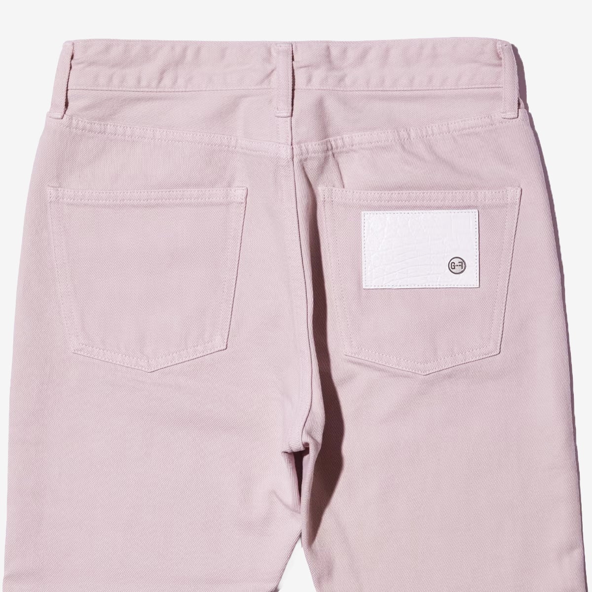 G-FRANCOのレディースジーンズ、COLOR DENIM（カラーデニム）Pink（ピンク）の背面からのアップ