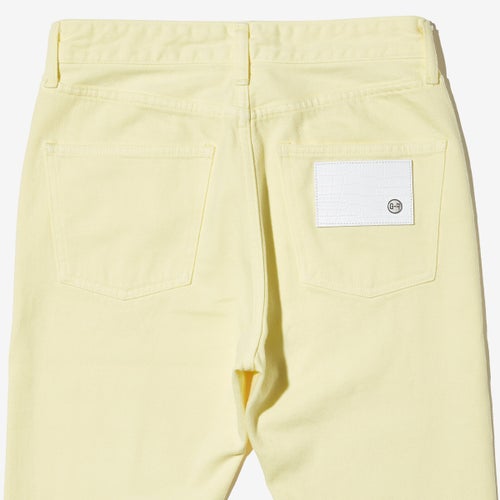 G-FRANCOのレディースジーンズ、COLOR DENIM（カラーデニム）Yellow（イエロー）の背面からのアップ
