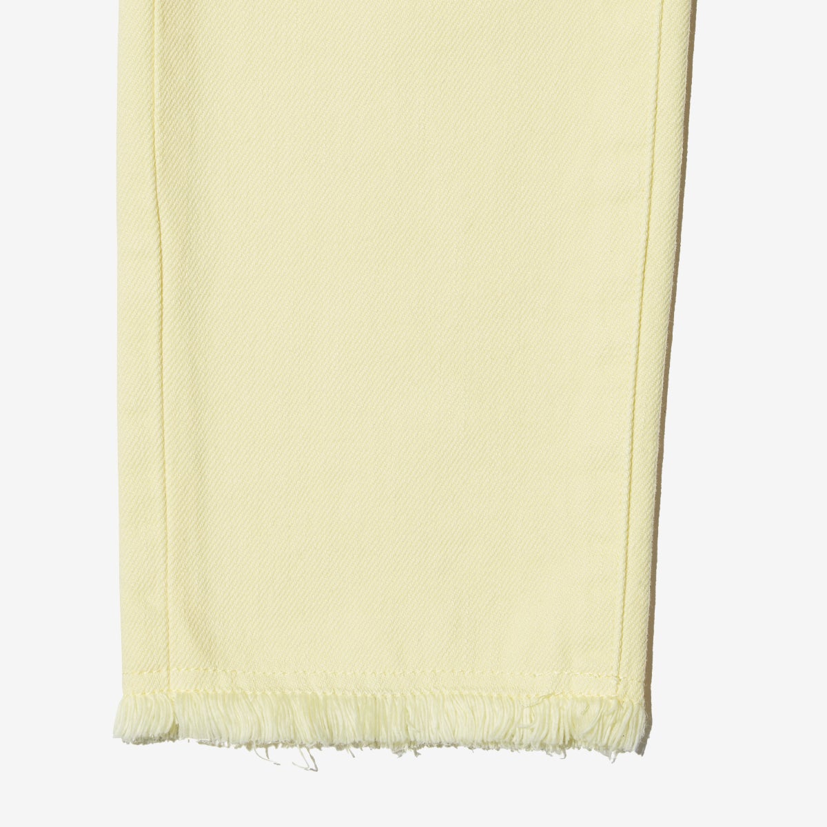 G-FRANCOのレディースジーンズ、COLOR DENIM（カラーデニム）Yellow（イエロー）の裾