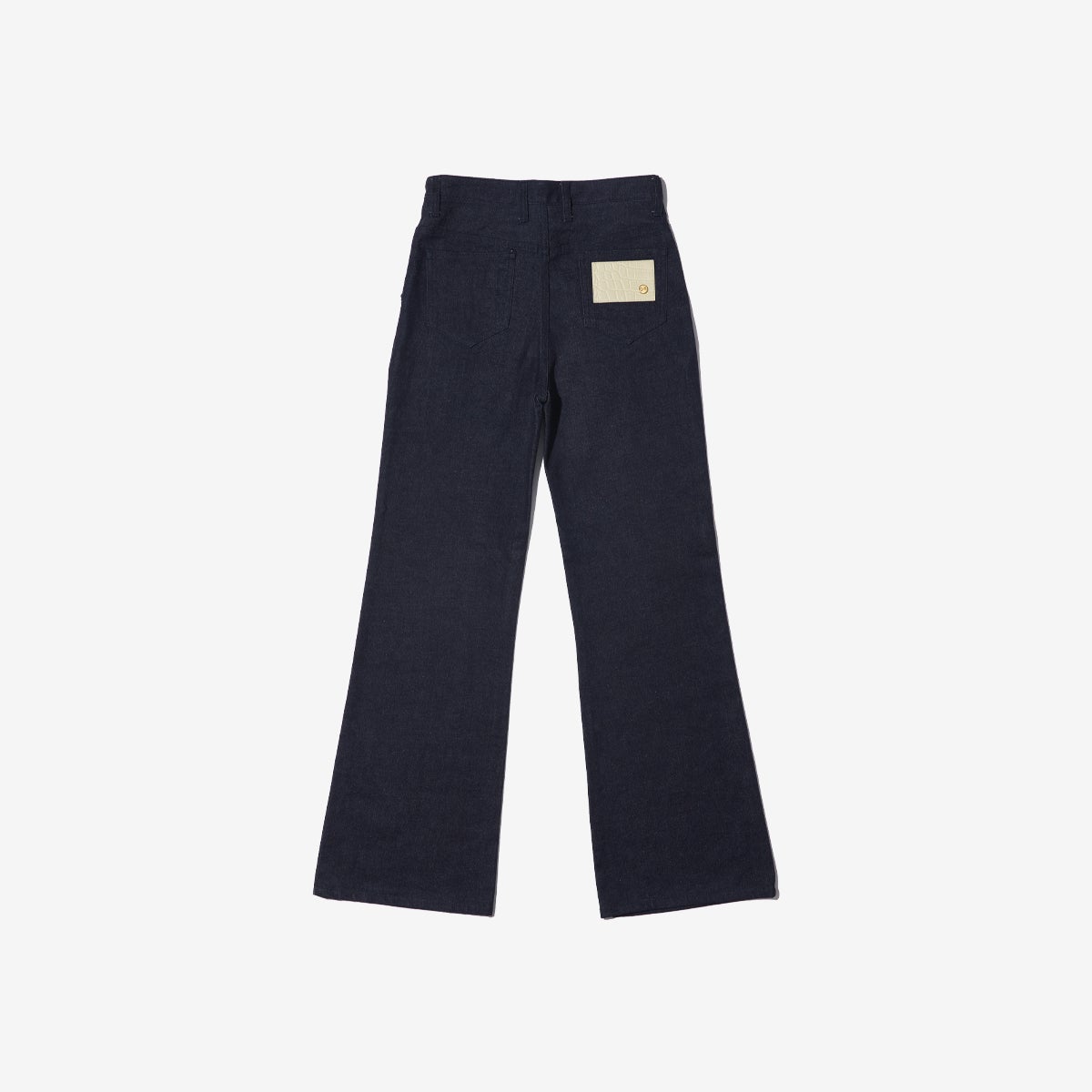 G-FRANCOのレディースジーンズ、HIGH WEST FLARE（ハイウェストフレア）Indigo（インディゴ）の背面からの全体図