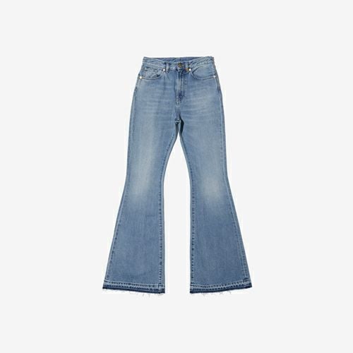 G-FRANCOのレディースジーンズ、MINERVA（ミネルヴァ）Light Blue（ライトブルー）の正面からの全体図