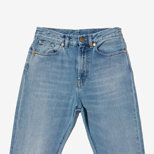 G-FRANCOのレディースジーンズ、MINERVA（ミネルヴァ）Light Blue（ライトブルー）の正面からのアップ