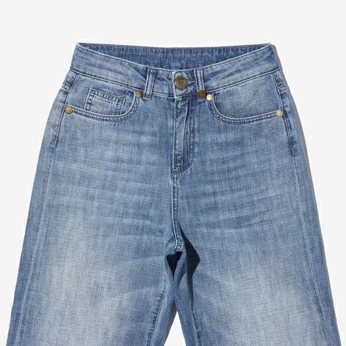 G-FRANCOのレディースジーンズ、VESTA（ヴェスタ）Light Blue（ライトブルー）の正面からのアップ