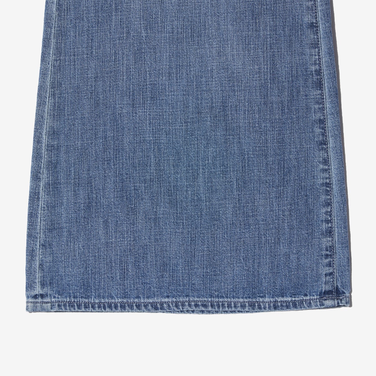 G-FRANCOのレディースジーンズ、VESTA（ヴェスタ）Light Blue（ライトブルー）の裾