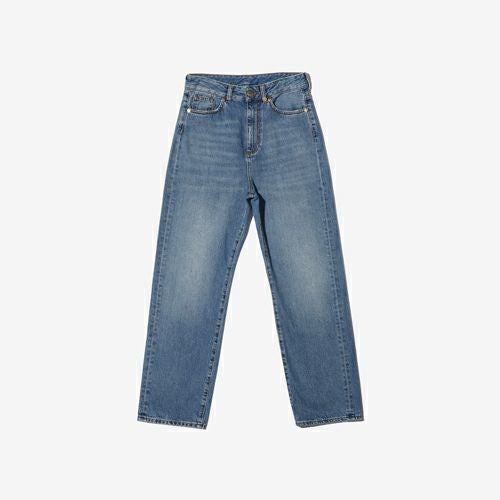 G-FRANCOのレディースジーンズ、GIUNONE（ジュノーネ）Light Blue（ライトブルー）の正面からの全体図