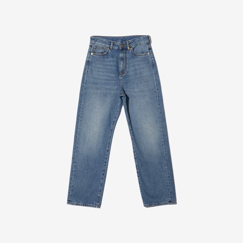 G-FRANCOのレディースジーンズ、GIUNONE（ジュノーネ）Light Blue（ライトブルー）の正面からの全体図