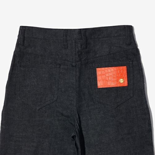 G-FRANCOのレディースジーンズ、HIGH WEST FLARE（ハイウェストフレア）Gray（グレイ）の背面からのアップ