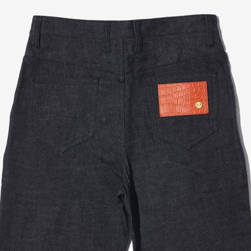 G-FRANCOのレディースジーンズ、HIGH WEST FLARE（ハイウェストフレア）Gray（グレイ）の背面からのアップ