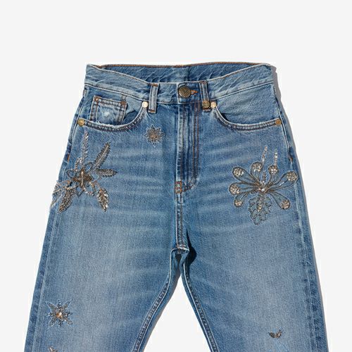 G-FRANCOのレディースジーンズ、VENERE EMB.（ヴェネレ）Light Blue（ライトブルー）の正面からのアップ