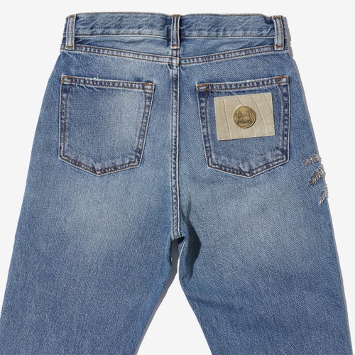 G-FRANCOのレディースジーンズ、VENERE EMB.（ヴェネレ）Light Blue（ライトブルー）の背面からのアップ