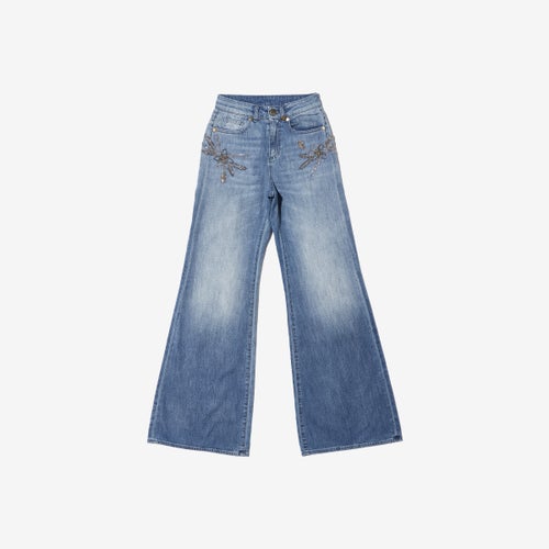 G-FRANCOのレディースジーンズ、VESTA EMB.（ヴェスタ）Light Blue（ライトブルー）の正面からの全体図
