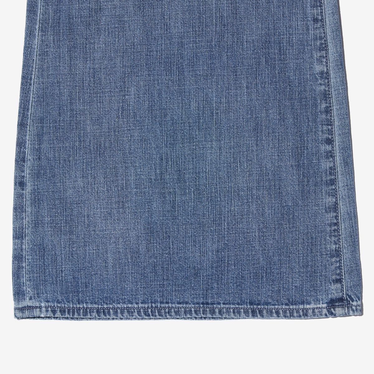 G-FRANCOのレディースジーンズ、VESTA EMB.（ヴェスタ）Light Blue（ライトブルー）の裾