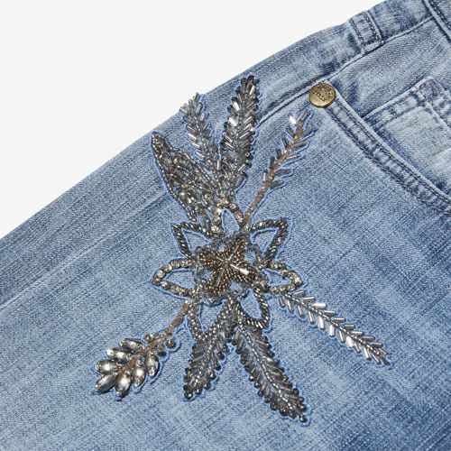 G-FRANCOのレディースジーンズ、VESTA EMB.（ヴェスタ）Light Blue（ライトブルー）の装飾