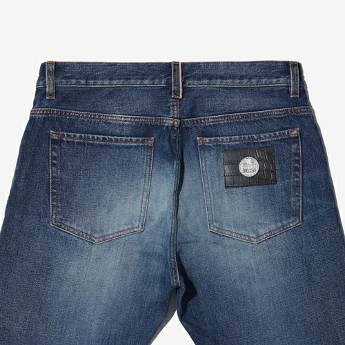 G-FRANCOのメンズジーンズ、GIOVE（ジョーべ）Capri Blue（カプリブルー）の背面からのアップ