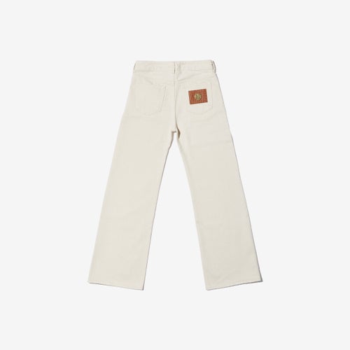 G-FRANCOのレディースジーンズ、ATHENA（アテナ）Beige（ベージュ）の背面からの全体図