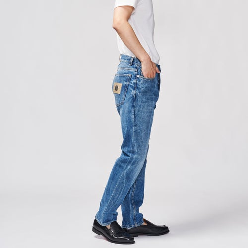 G-FRANCOのメンズジーンズ、BACCO(バッコ)のAlicante Blue（アリカンテブルー）の背面からのアップ