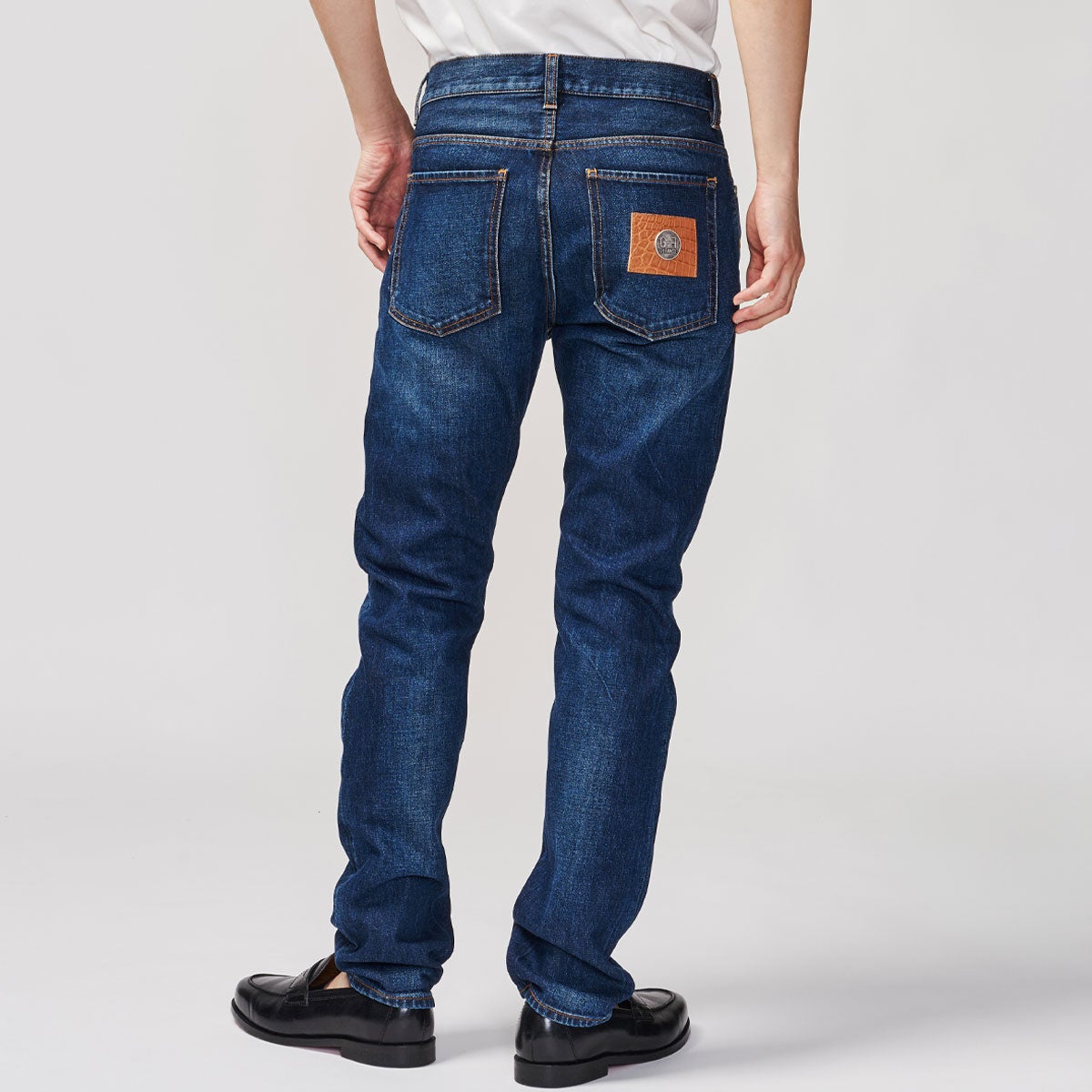 G-FRANCOのメンズジーンズ、GIOVE(ジョーべ)のVULCANO BLUE（ヴォルカノブルー）の裾