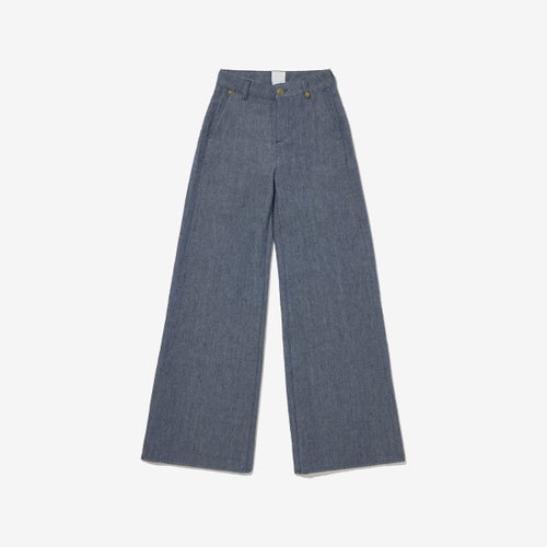G-FRANCOのレディースジーンズ、NIKE（ニケ）Bologna Blue（ボローニャブルー）の正面からの全体図