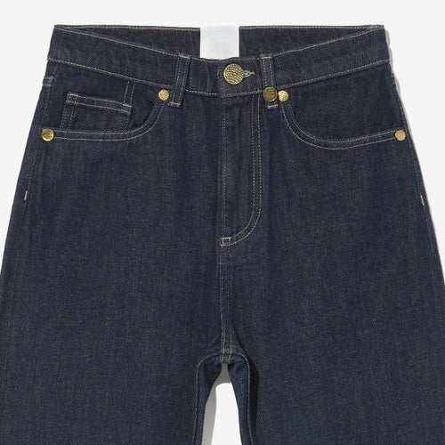 G-FRANCOのレディースジーンズ、VENERE（ヴェネレ）Naples Blue（ナポリブルー）の正面からのアップ