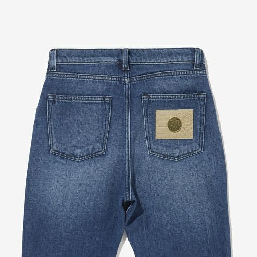 G-FRANCOのレディースジーンズ、MINERVA（ミネルヴァ）Roma Blue（ローマブルー）の背面からのアップ