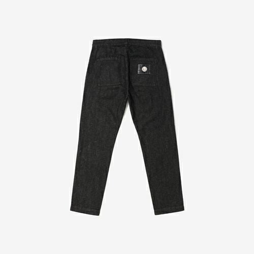 G-FRANCOのメンズチノパン、MERCURIO メルクリオの後からの画像。