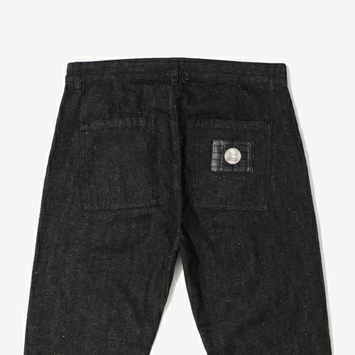 G-FRANCOのメンズチノパン、MERCURIO メルクリオのバックからのアップ画像。