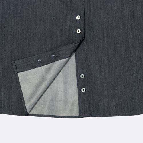 G-FRANCOのウィメンズデニムシャツ繭百合（マユリ）の正面からの裾画像