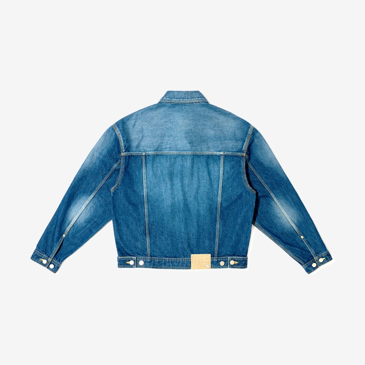 G-FRANCOのメンズデニムジャケットタックジャケットナミの背面からの画像