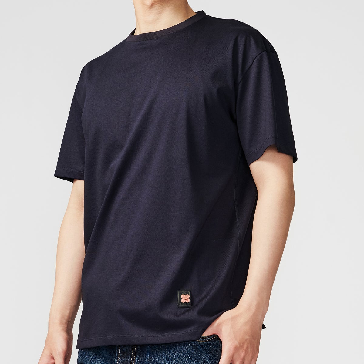 FINE COTTON MINIMAL T-SHIRT